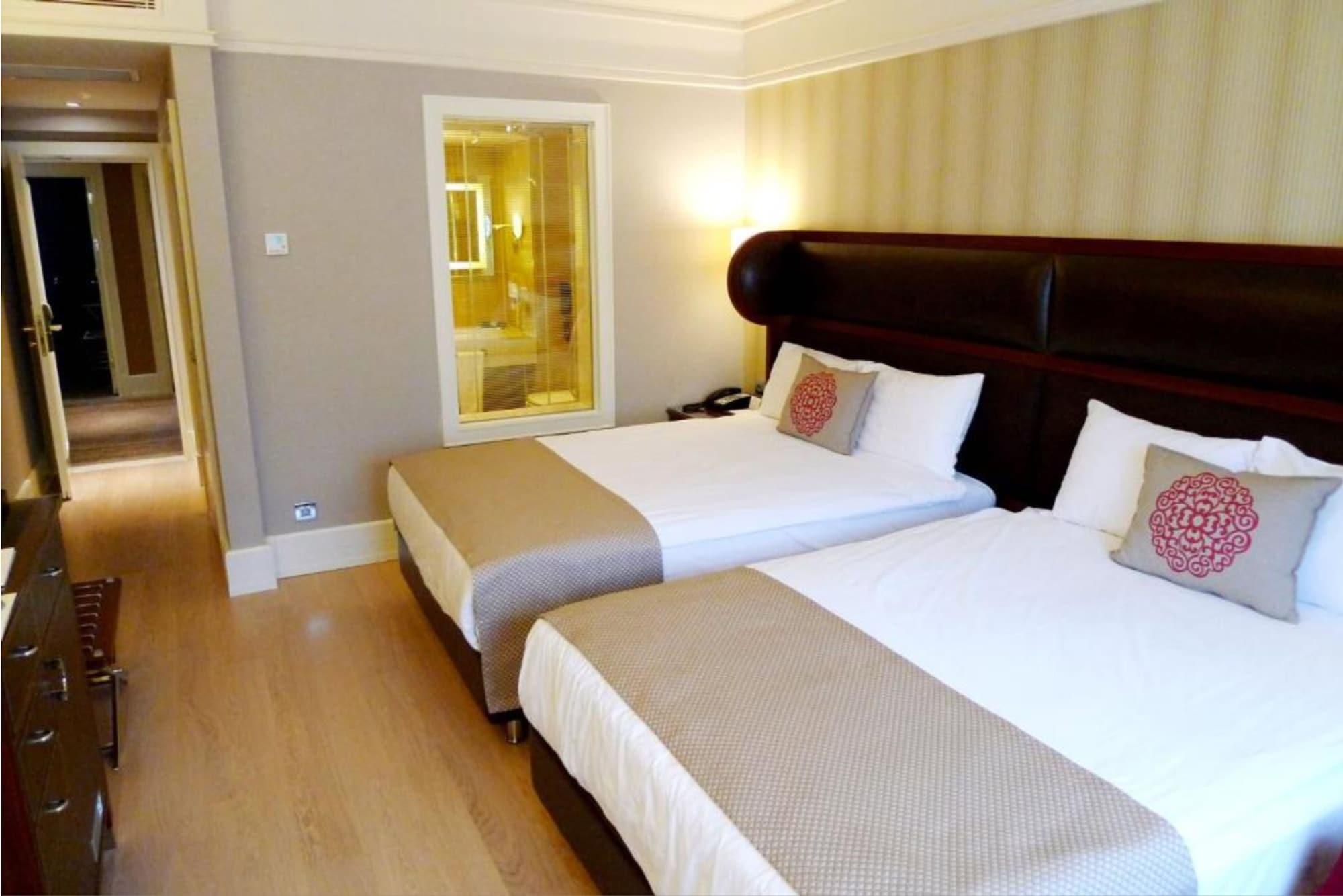 Titanic Comfort Sisli Istanbul Exterior photo